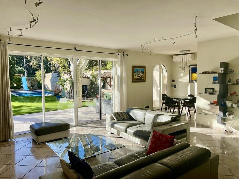 Maison - 160 m² - 5 pièces