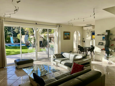 Maison - 160 m² - 5 pièces