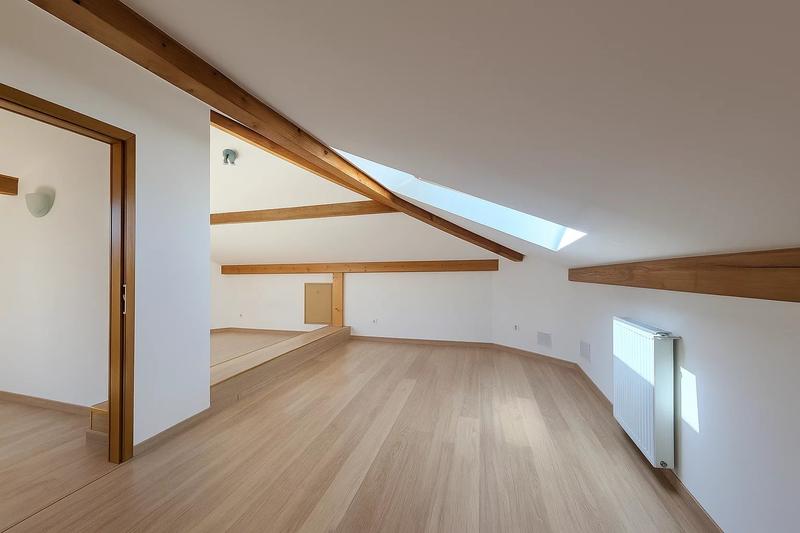 Maison - 200 m² - 10 pièces