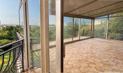 Maison - 210 m² - 8 pièces