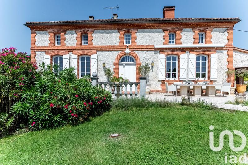 Maison - 330 m² - 7 pièces