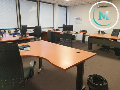 Bureau - 720 m² - 19 pièces