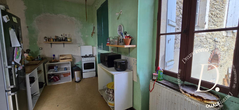 Maison - 200 m² - 4 pièces