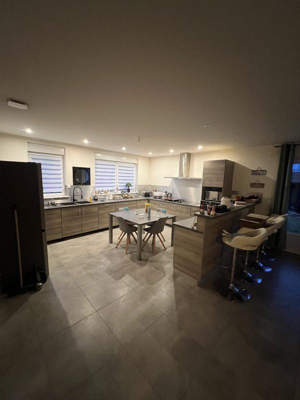 Maison - 182 m² - 5 pièces