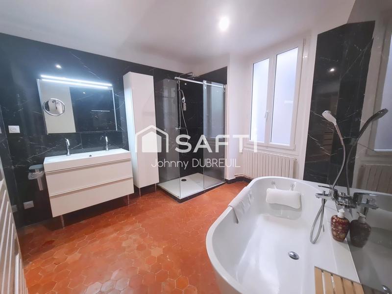 Maison de maîtres - 300 m² - 8 pièces