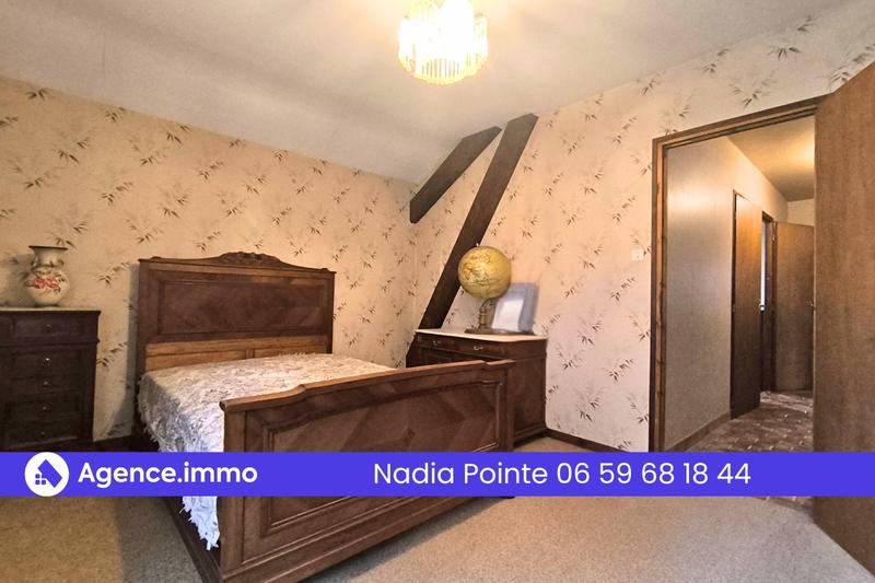 Maison traditionnelle - 147 m² - 8 pièces