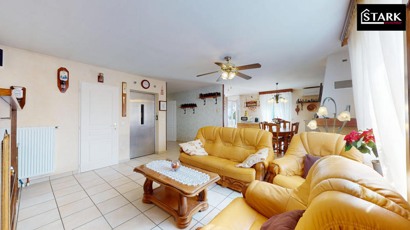 Maison - 102 m² - 5 pièces