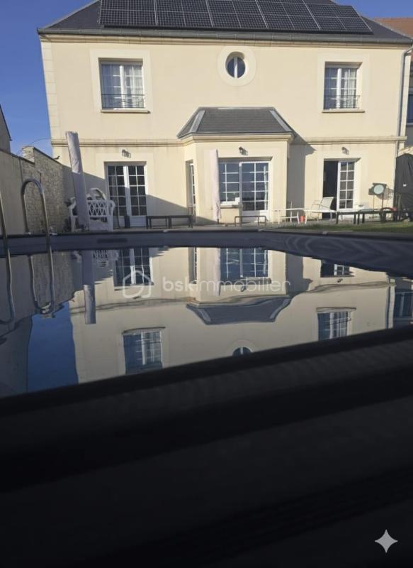 Maison - 170 m² - 10 pièces