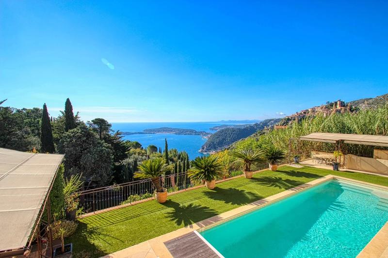 Maison - 450 m² - 8 pièces