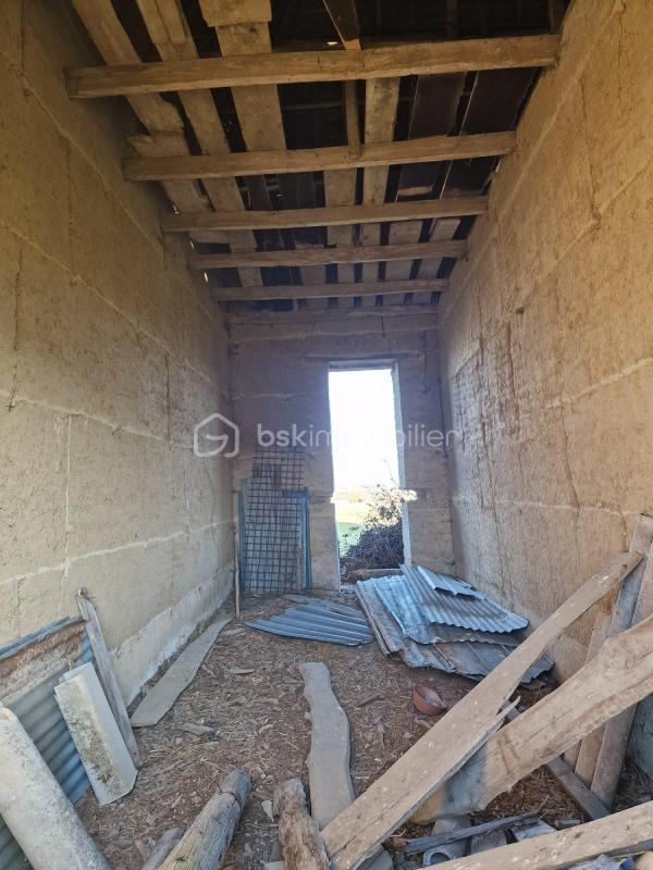 Grange - 214 m² - 1 pièce