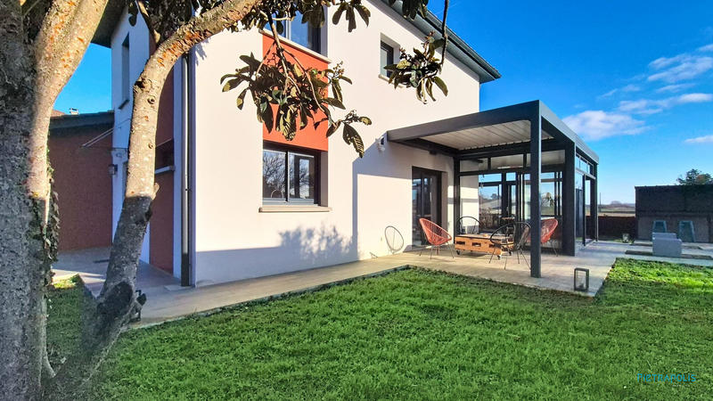 Maison traditionnelle - 140 m² - 6 pièces