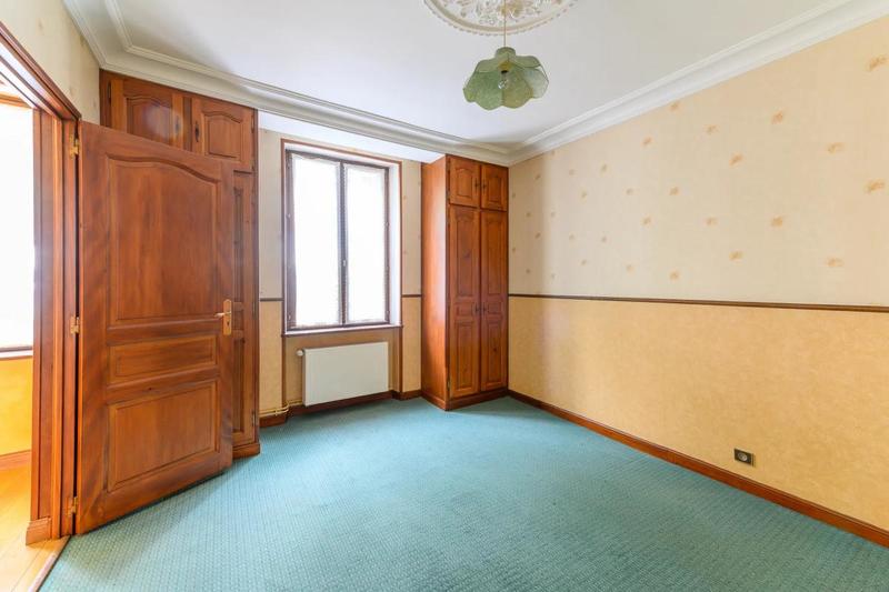 Maison - 180 m² - 6 pièces