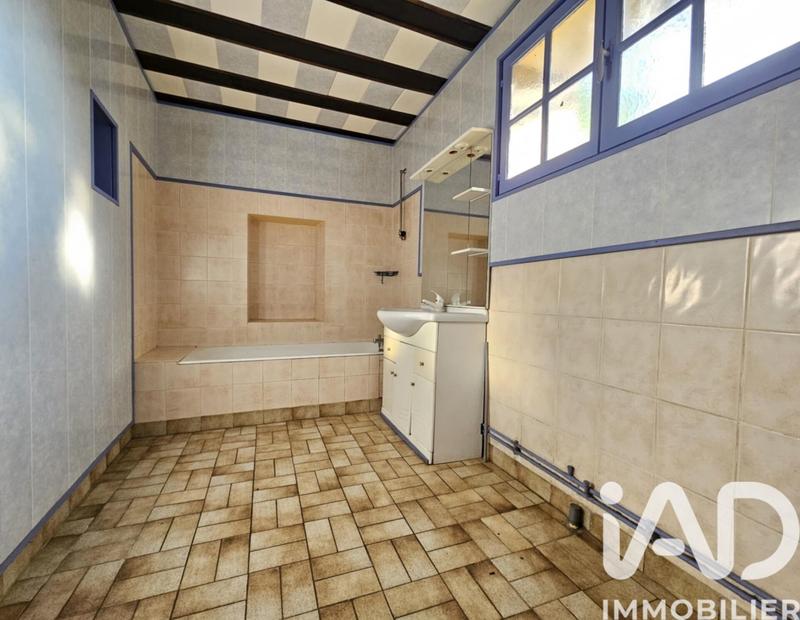 Maison - 99 m² - 4 pièces