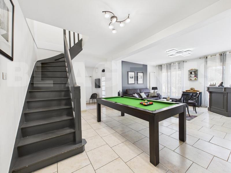 Maison - 147 m² - 6 pièces