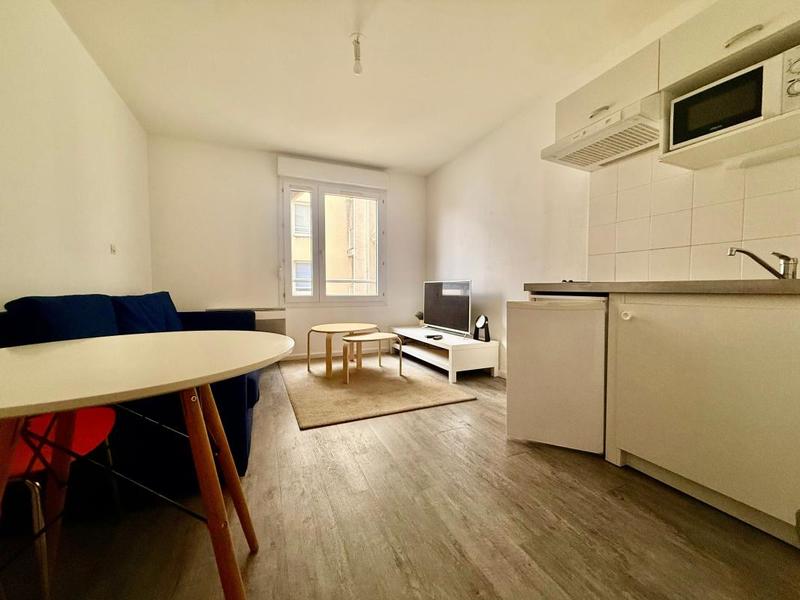 Studio - 18 m² - 1 pièce