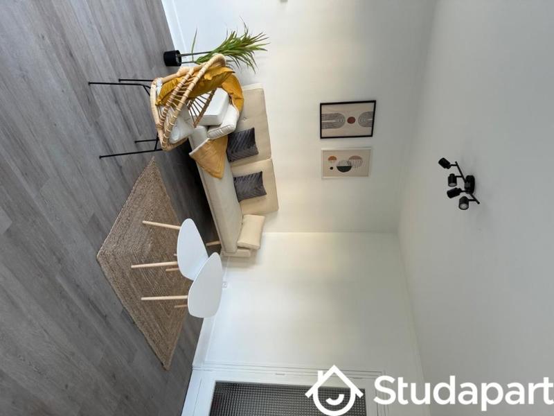 Chambre - 10 m² - 1 pièce