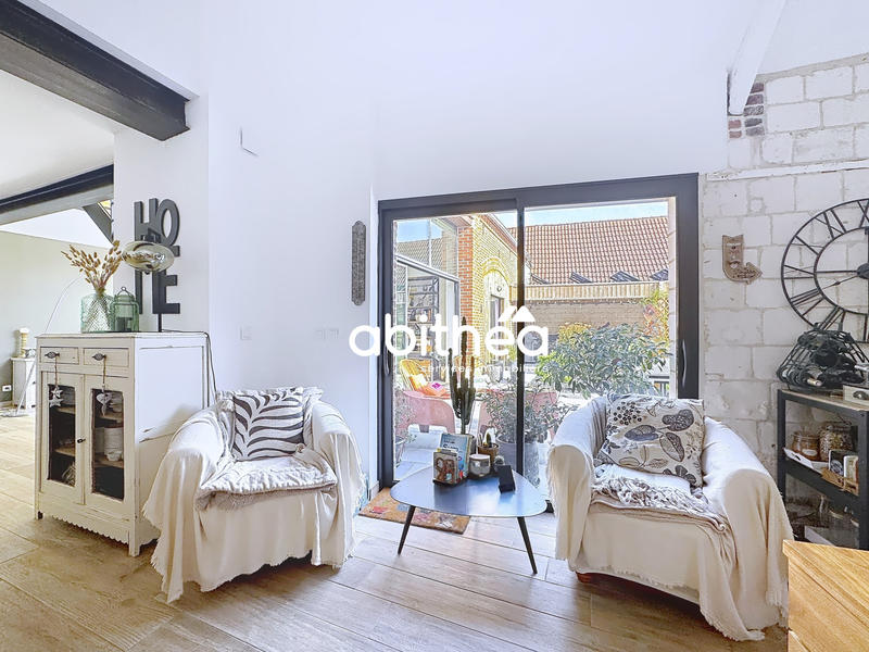 Maison - 275 m² - 8 pièces