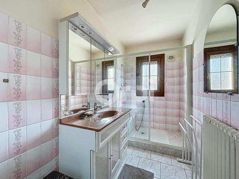 Maison - 115 m² - 6 pièces