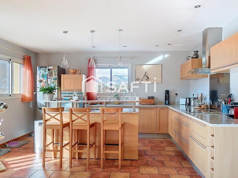 Maison - 150 m² - 6 pièces