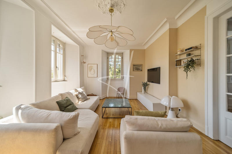 Appartement - 134 m² - 6 pièces