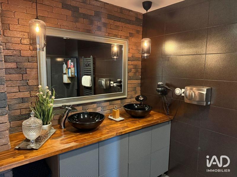 Maison - 163 m² - 7 pièces