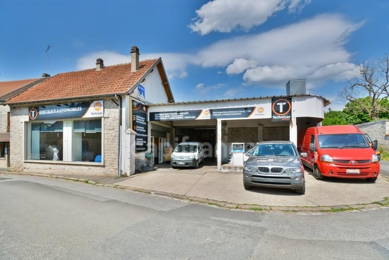 Local d'activité / Entrepôt - 900 m² - 10 pièces