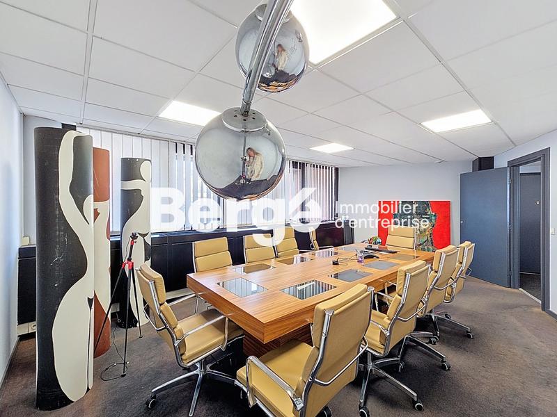Bureau - 162 m²