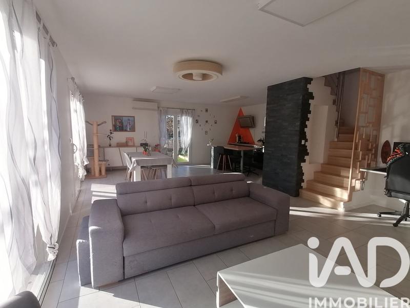 Maison - 111 m² - 5 pièces