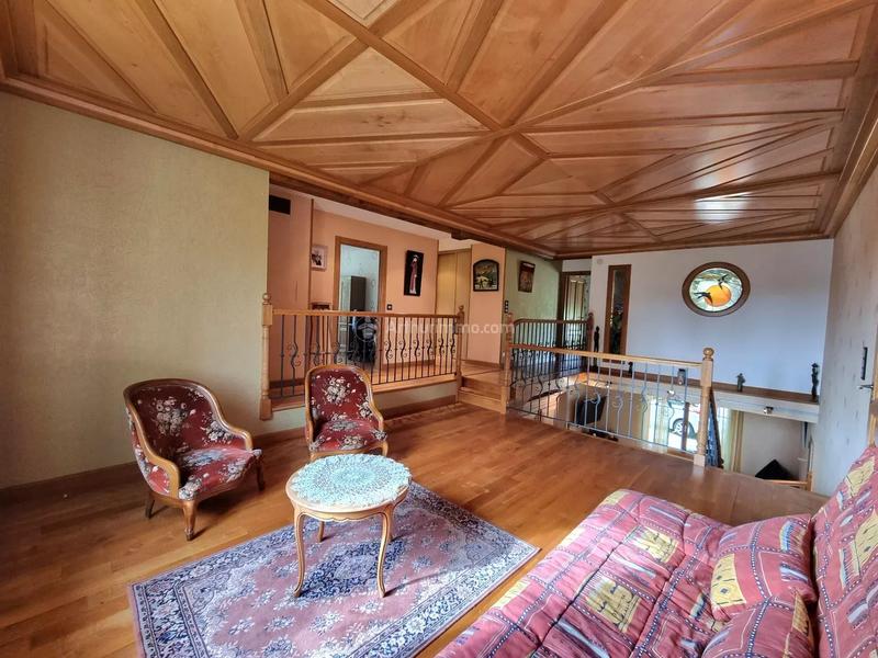 Maison - 184 m² - 6 pièces