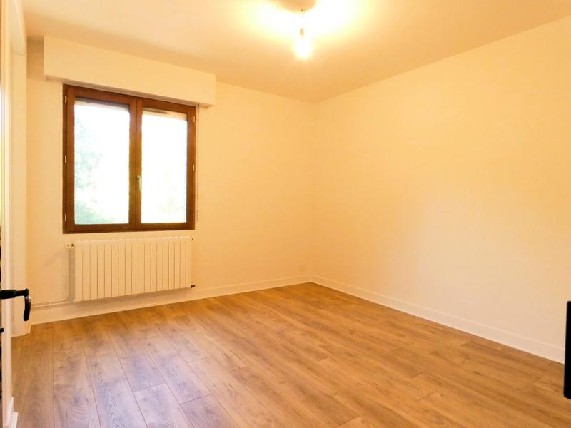 Maison traditionnelle - 197 m² - 8 pièces