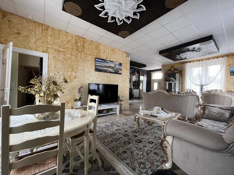 Maison de maîtres - 300 m² - 9 pièces