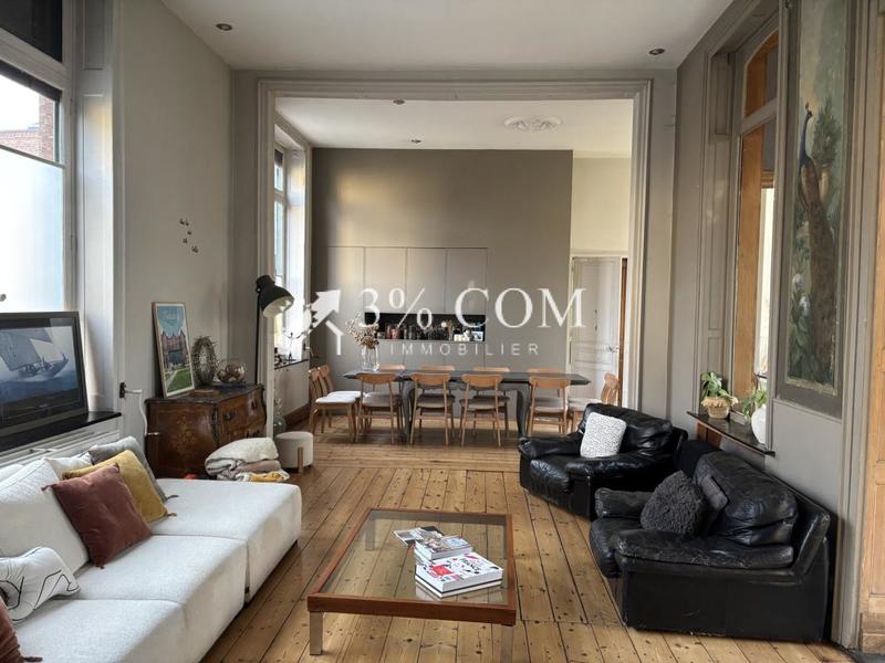 Propriété - 250 m² - 9 pièces