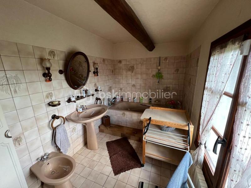 Maison - 250 m² - 10 pièces