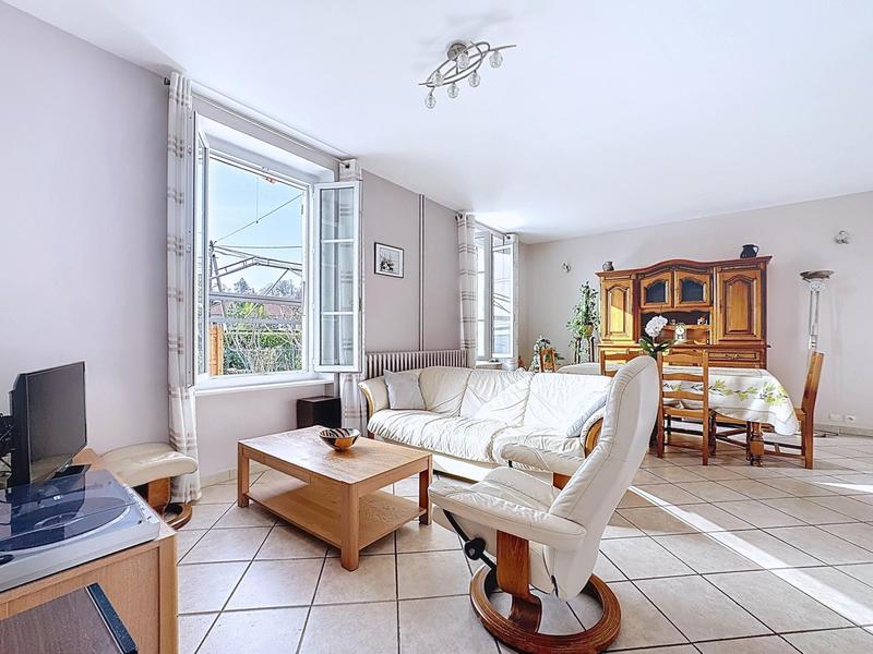 Maison - 104 m² - 7 pièces