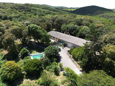 Maison - 250 m² - 10 pièces