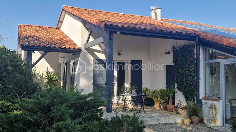 Maison traditionnelle - 138 m² - 6 pièces