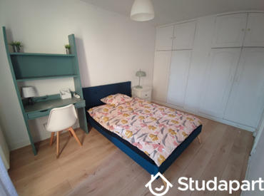 Chambre - 11 m² - 1 pièce