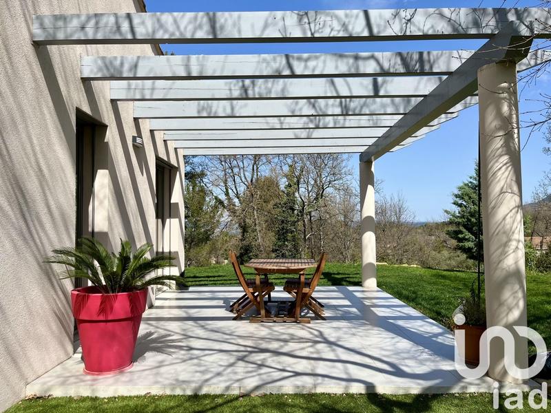 Maison - 256 m² - 7 pièces