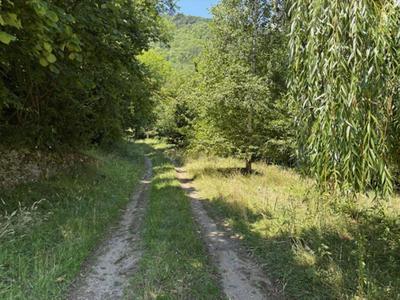 Propriété - 240 m² - 6 pièces