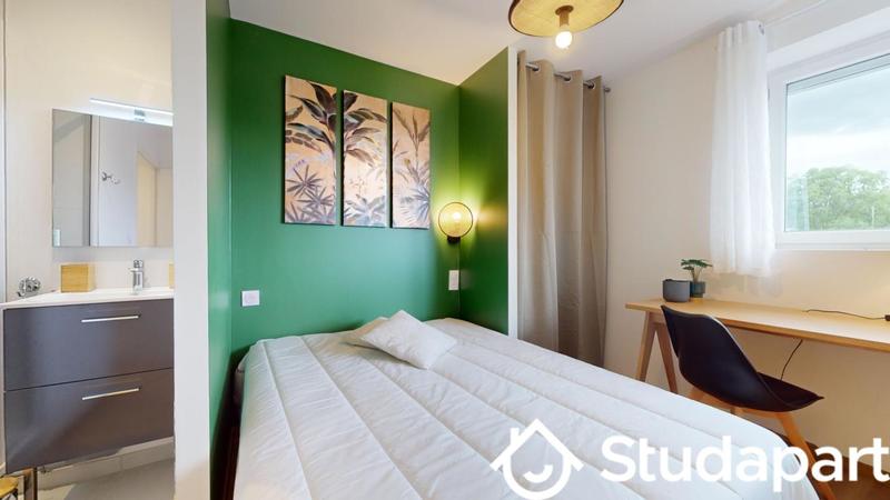 Chambre - 11 m² - 1 pièce