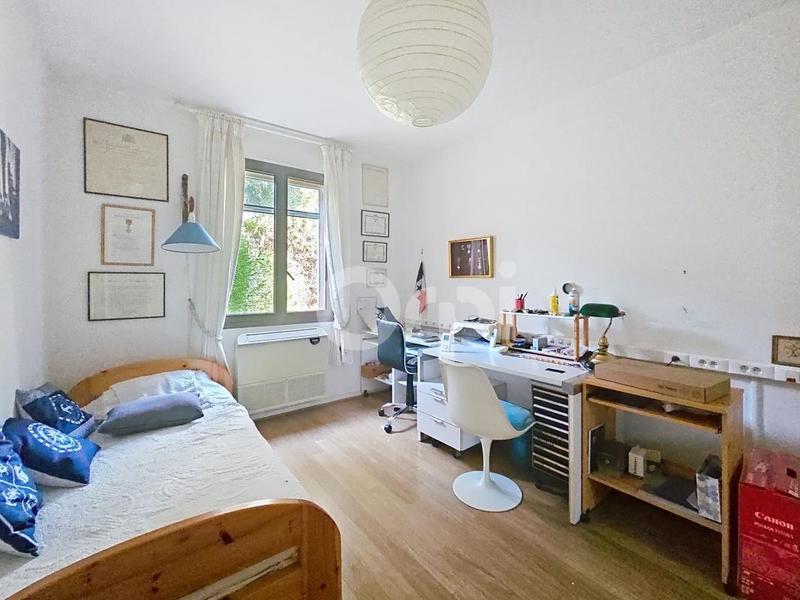 Appartement - 99 m² - 4 pièces