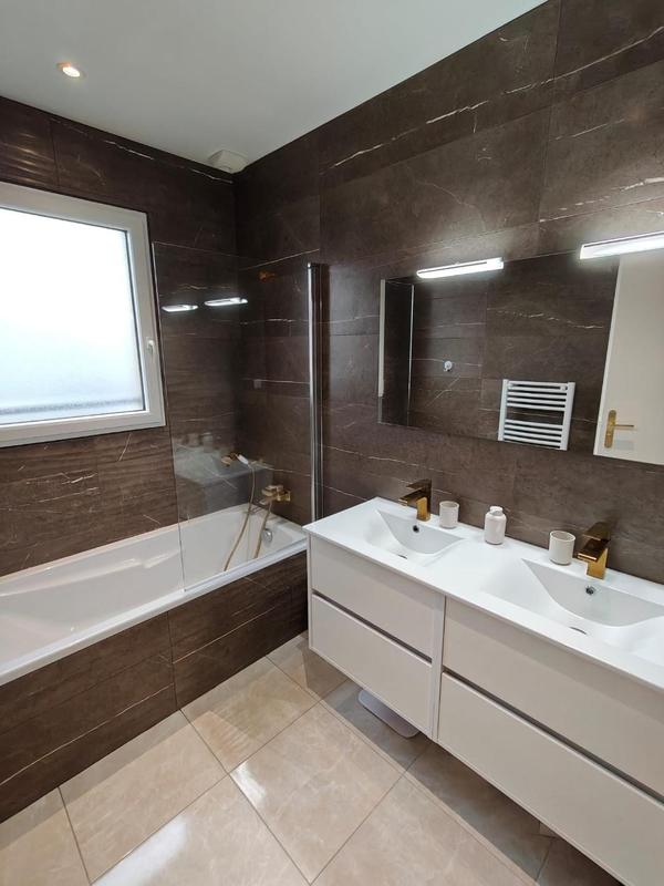 Maison contemporaine - 94 m² - 5 pièces