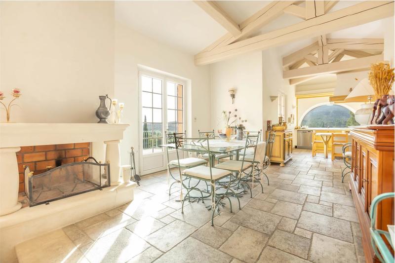 Maison - 154 m² - 5 pièces