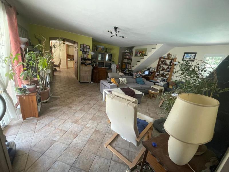 Villa - 285 m² - 9 pièces