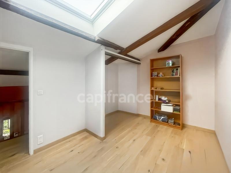 Maison en pierre - 167 m² - 7 pièces