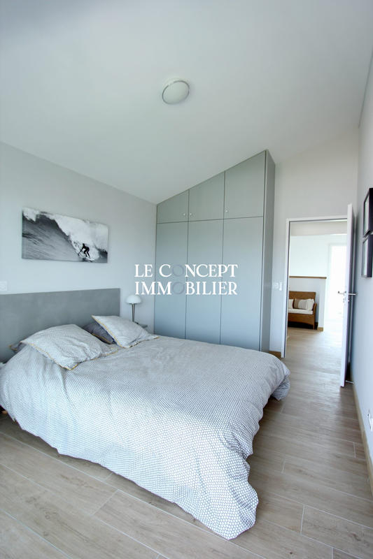 Maison contemporaine - 220 m² - 6 pièces