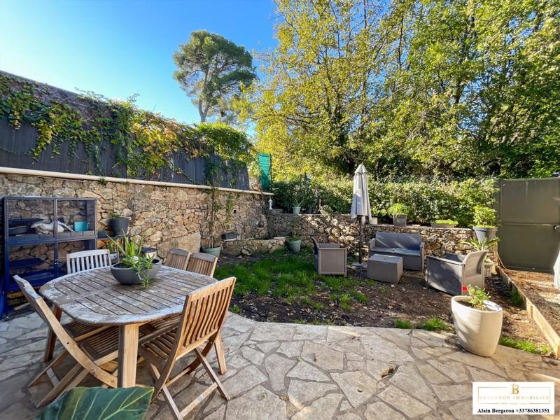 Maison - 98 m² - 4 pièces