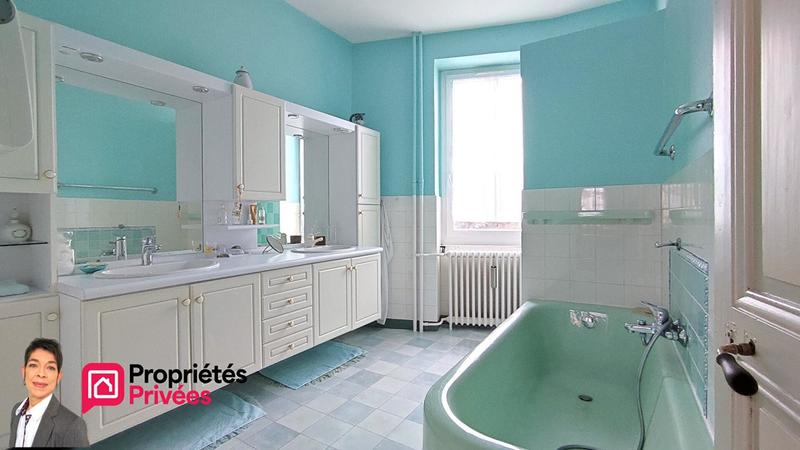 Maison - 320 m² - 14 pièces