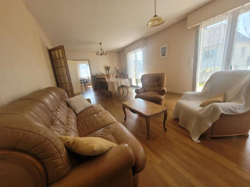 Maison - 136 m² - 8 pièces