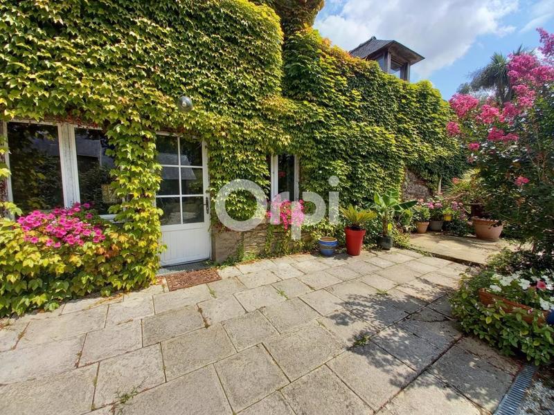 Maison - 376 m² - 7 pièces